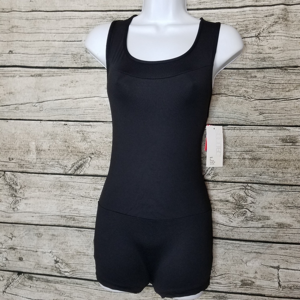 baltogs leotard Size Medium.Pit to pit approx:  11 inches Right shoulder to b